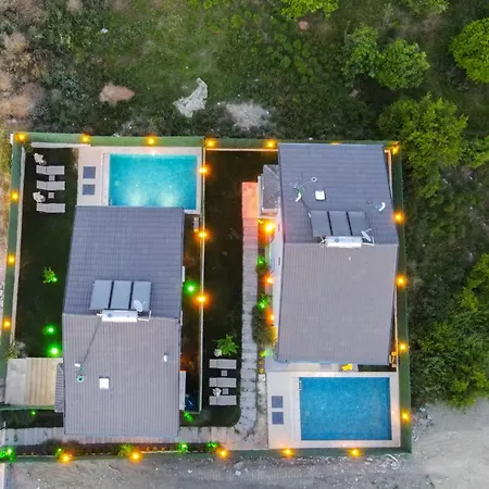 Efe Villa *